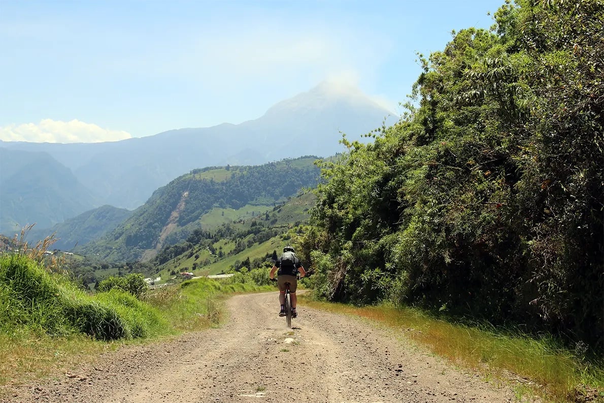 Biking cloud forest, Banos