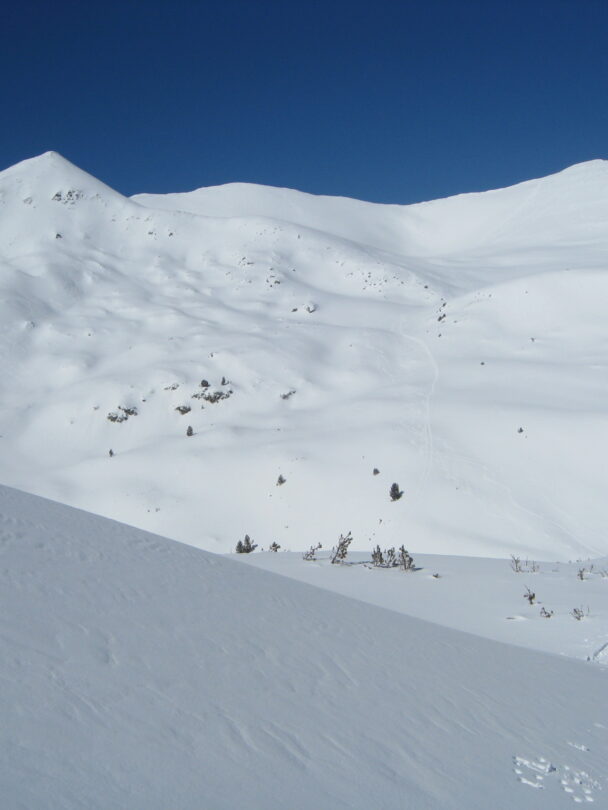 Pirin Mountains skiing tour