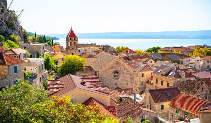 omis cityscape
