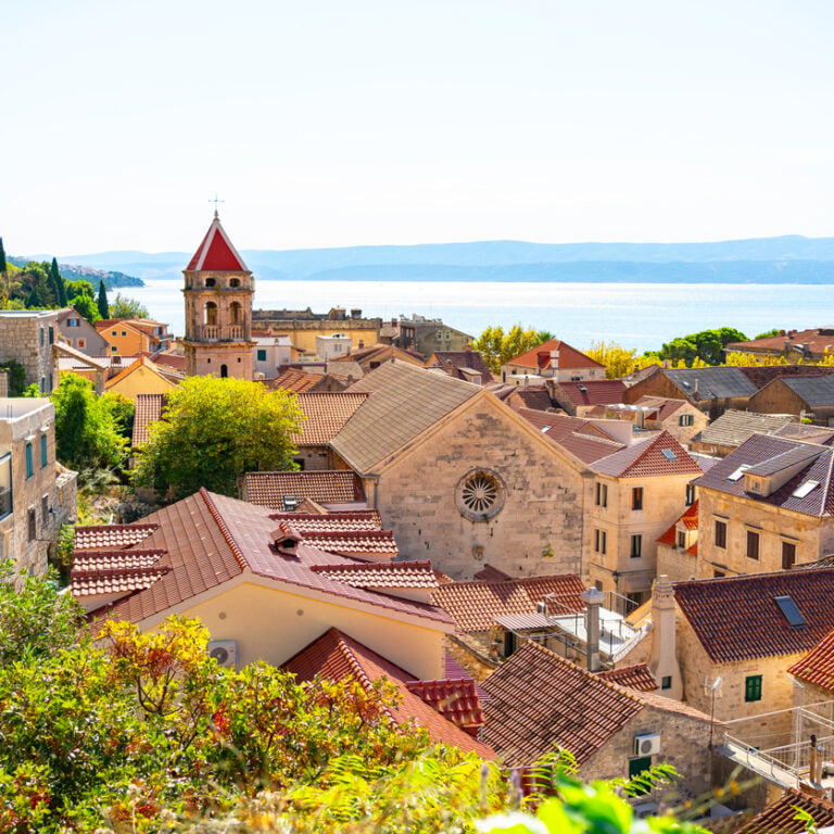 omis cityscape