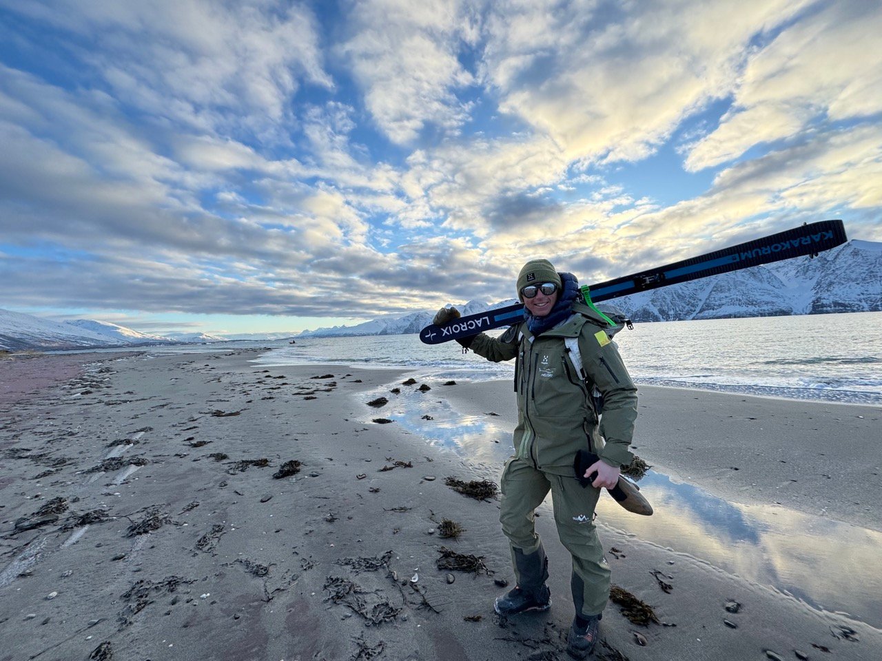 Ready to ski in Svalbard