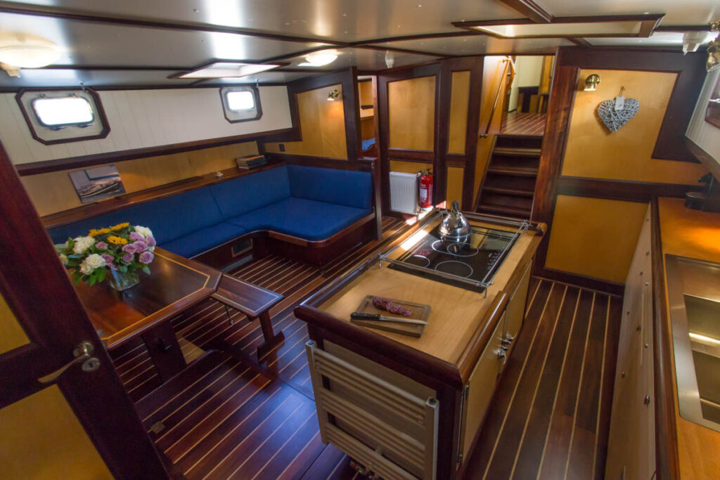 Saefthinge galley bellow deck