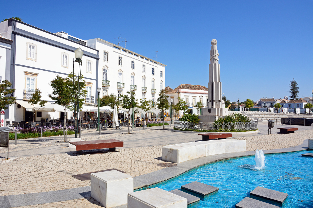 Tavira square