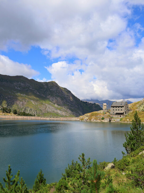 Hiking in the Spanish Pyrenees: Hut-to-Hut Trek