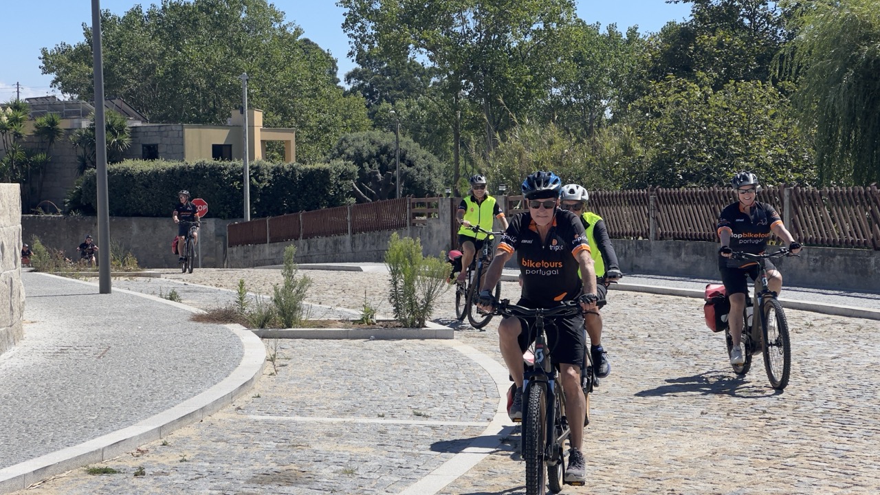 Coastal Camino cyclists