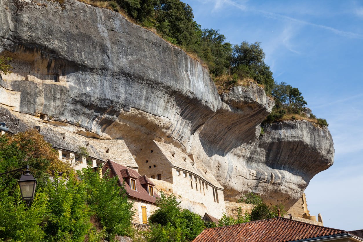 Limestone cliffs in Les Eyzies