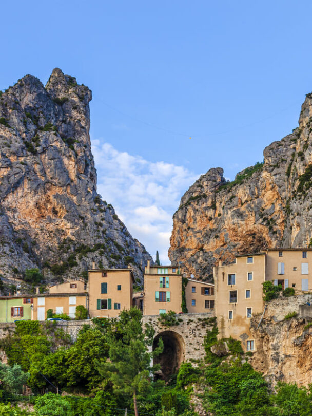 Guided all-women Verdon Canyon hiking tour