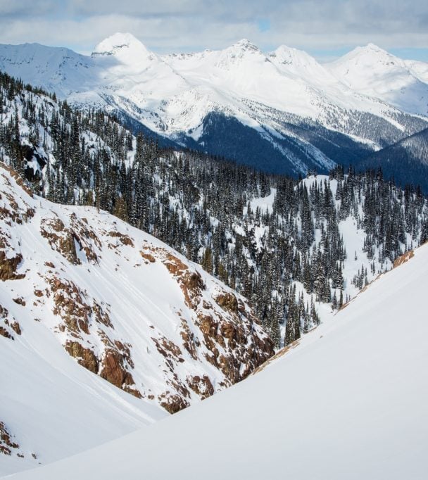 Heli-skiing at Silvertip Lodge: Unlimited Vertical