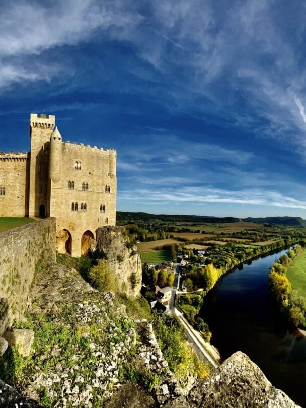 Dordogne cycling tour self guided