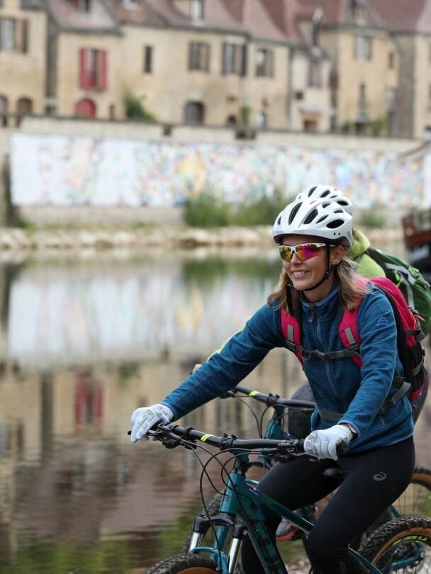 Dordogne cycling tour self guided