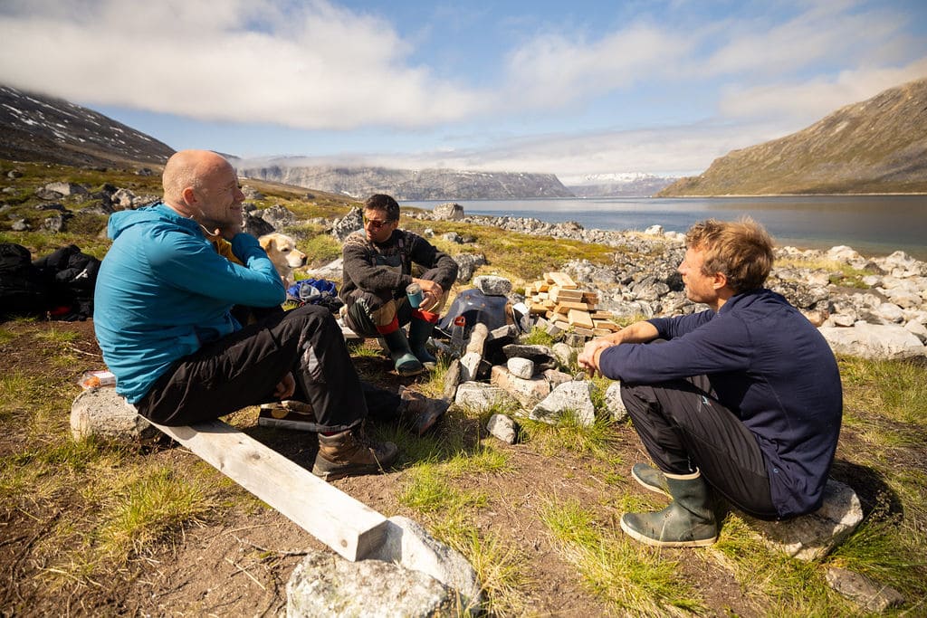 Dog hikers Greenland