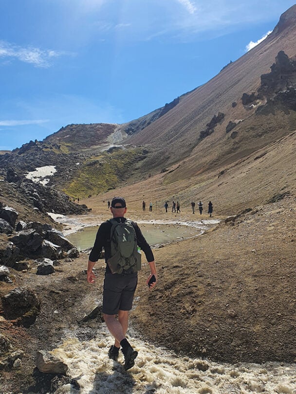 iceland trek laugavegur sunny