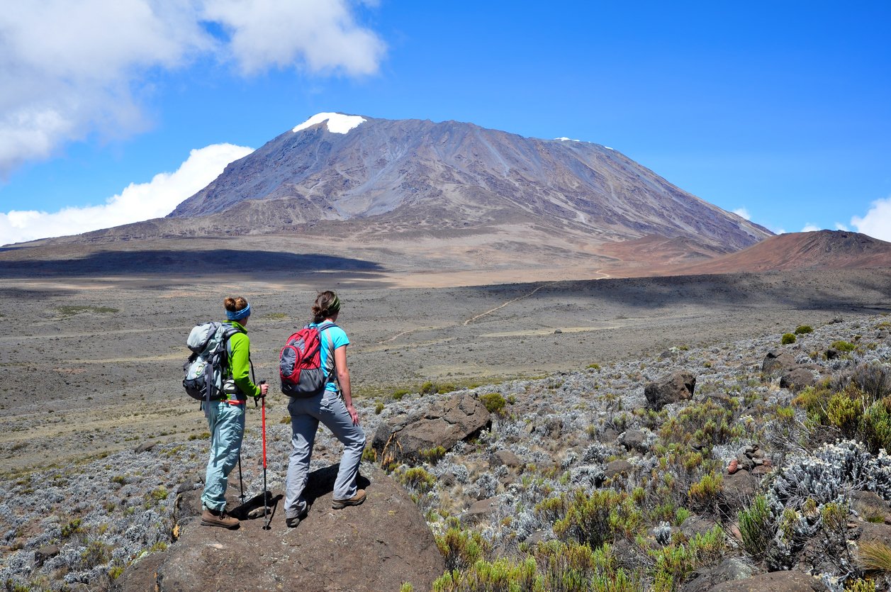 Women, Marangu route, Kilimanjaro