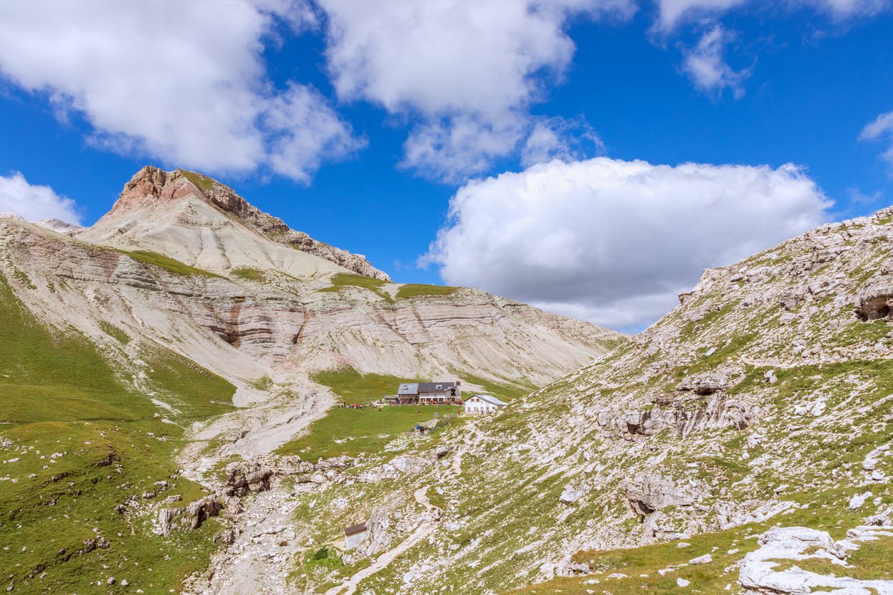 Rifugio Puez in the distance