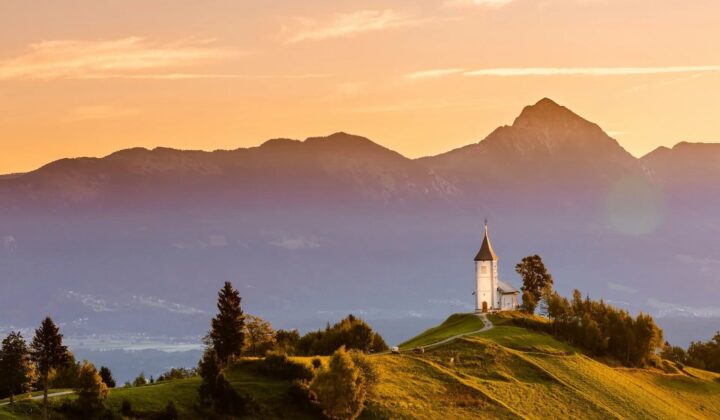 Slovenia Jamnik church