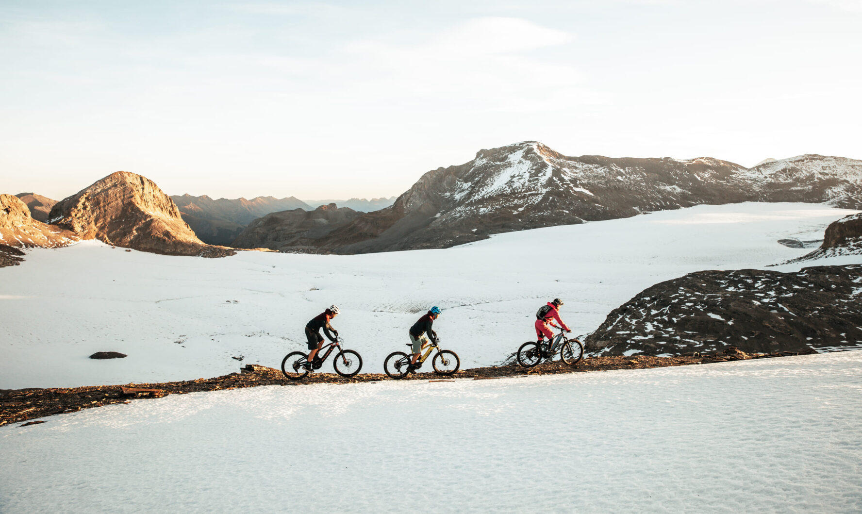 Three MTBers to Leukerbad