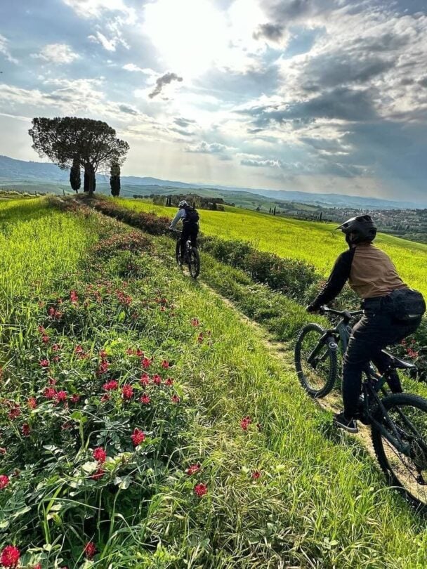 Tuscany e-MTB Trip: Ride, Wine & Explore