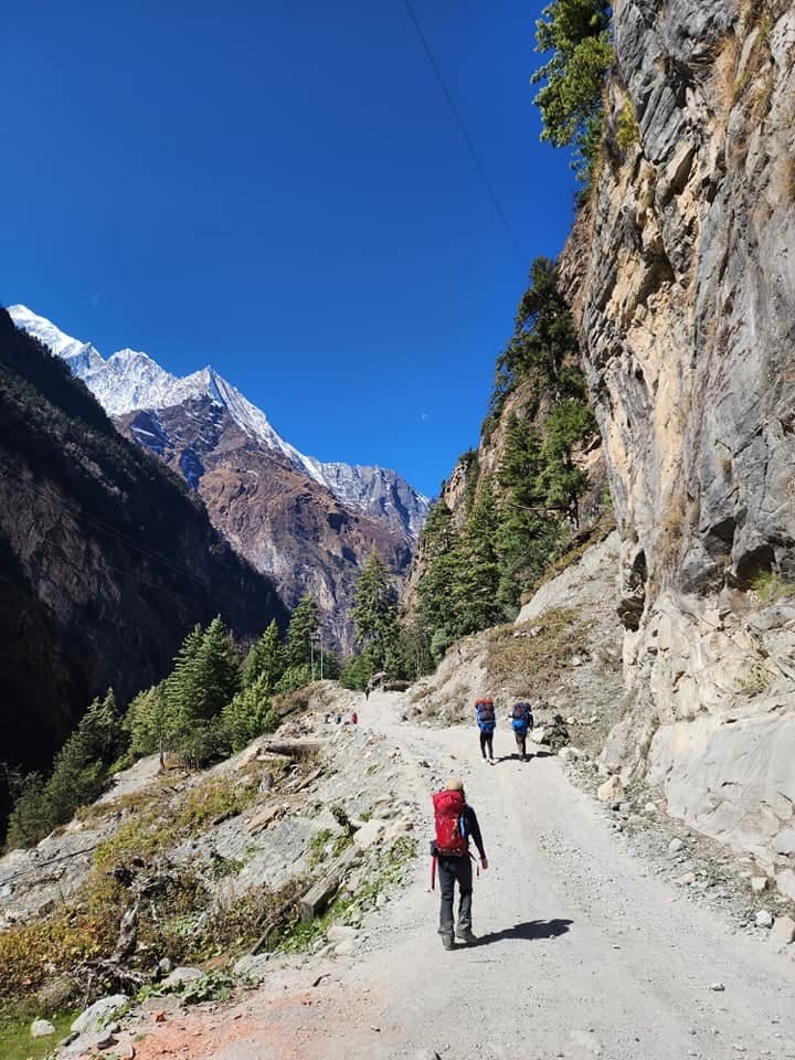 Chame to Pisang hiking