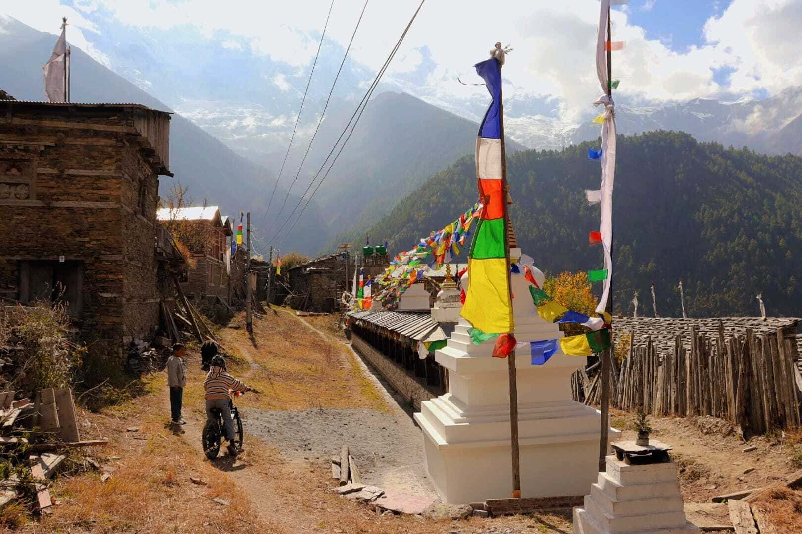 Nice day in Pisang, Nepal