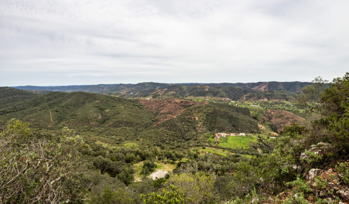Path to Rocha da Pena