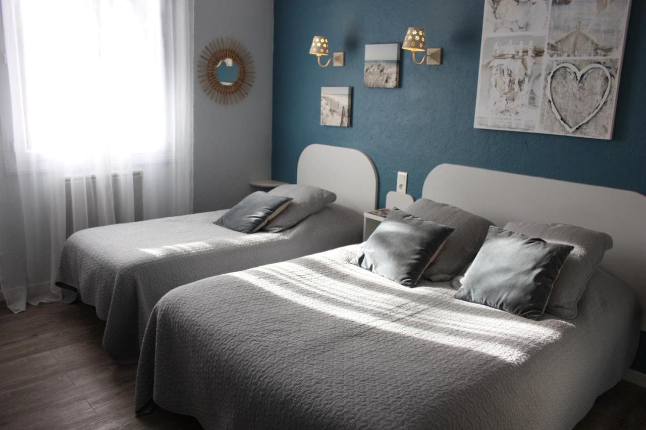 Room at chalet Fleuri