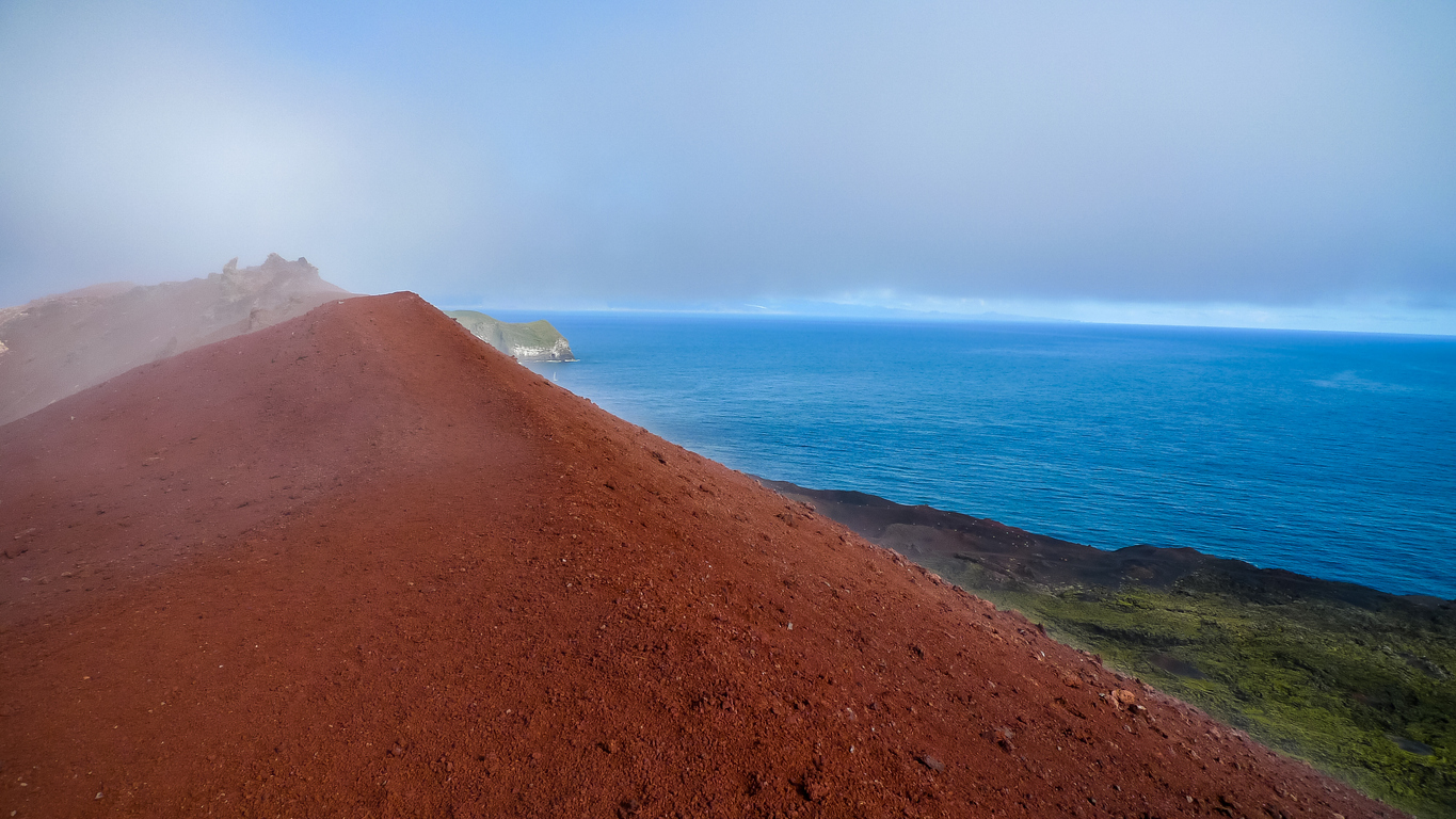 Steaming peak of Eldfell