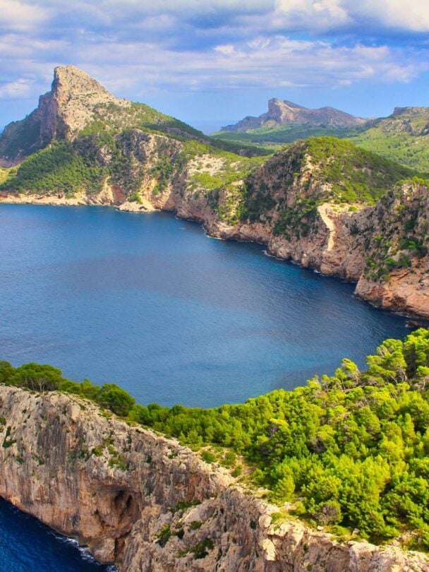 Serra de Tramuntana hiking women
