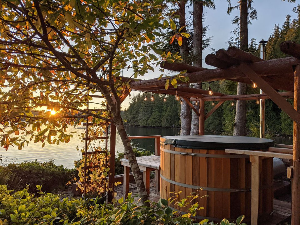 Hot tub in the Lodge