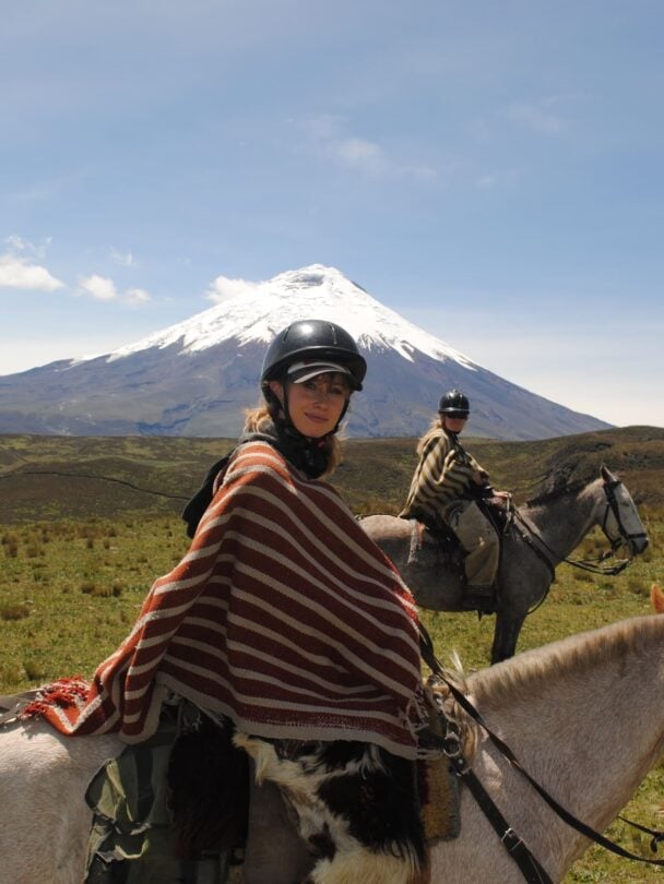 Guided Avenue of the Volcanoes trekking tour