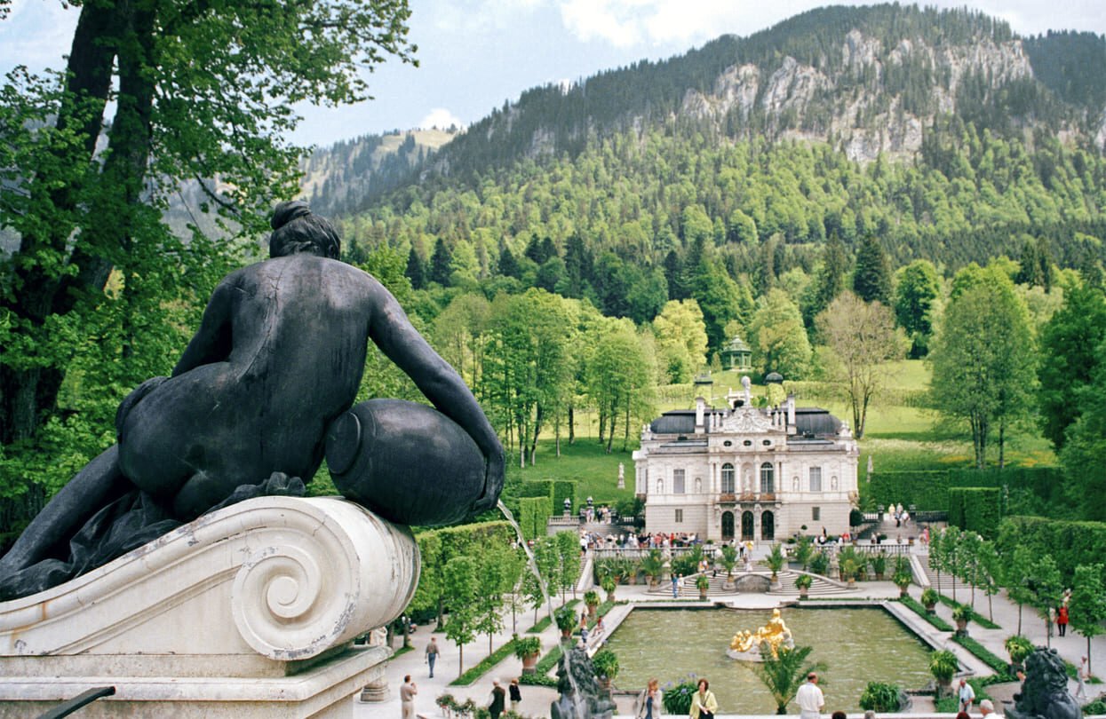 Gorgeous Linderhof castle