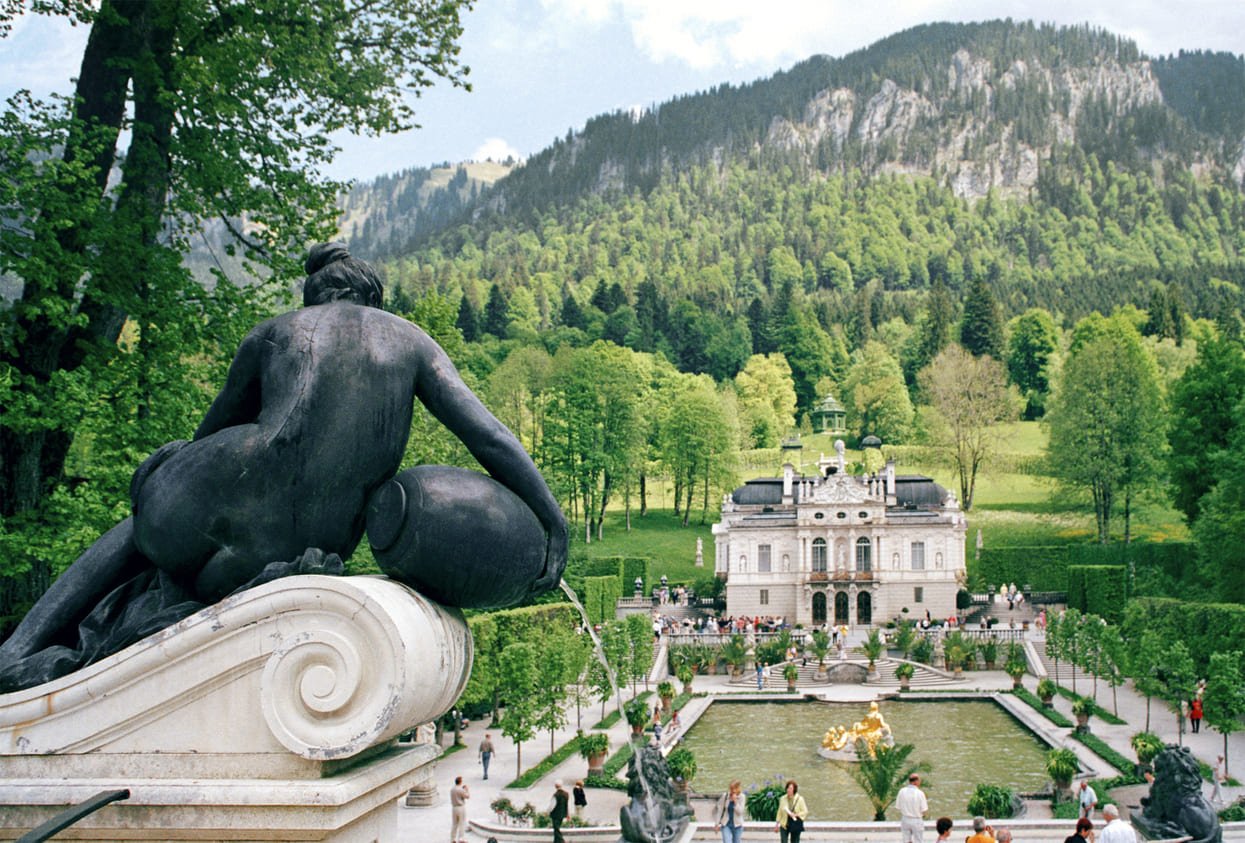 Gorgeous Linderhof castle