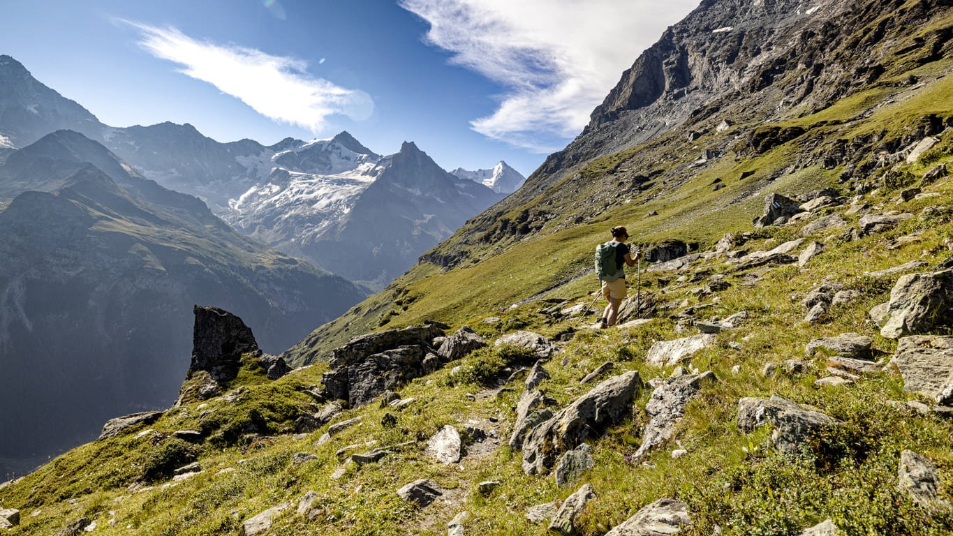 Hiking near ZInal