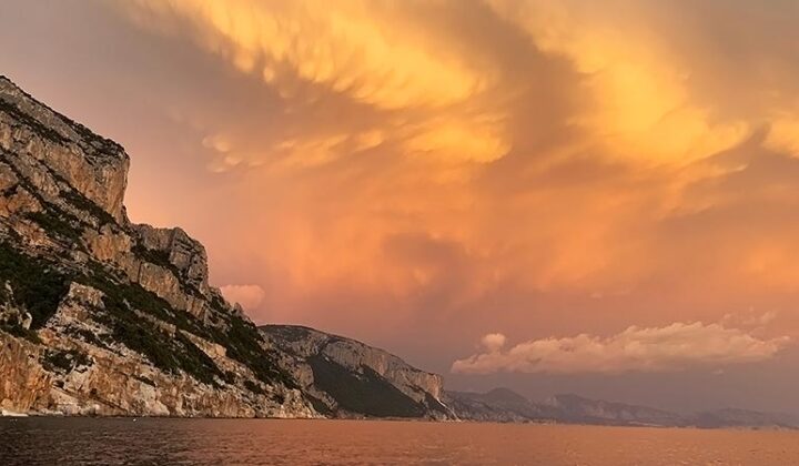 Selvaggio blu hiking sailing sunset