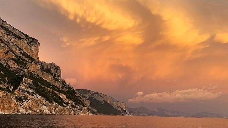 Selvaggio blu hiking sailing sunset