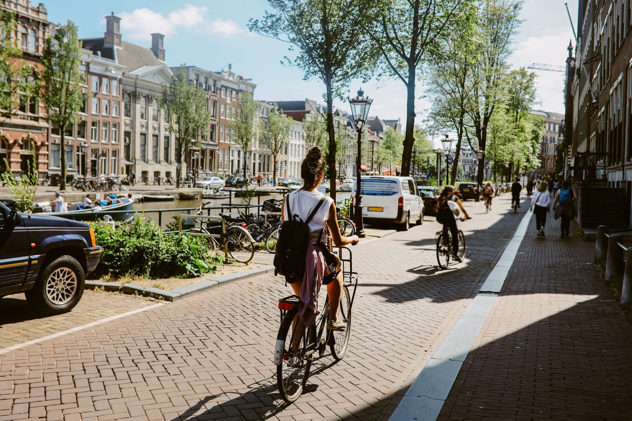 Amsterdam paris tour