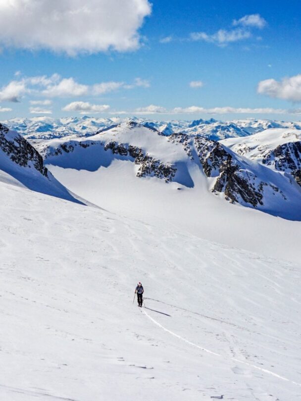 Spearhead traverse skiing