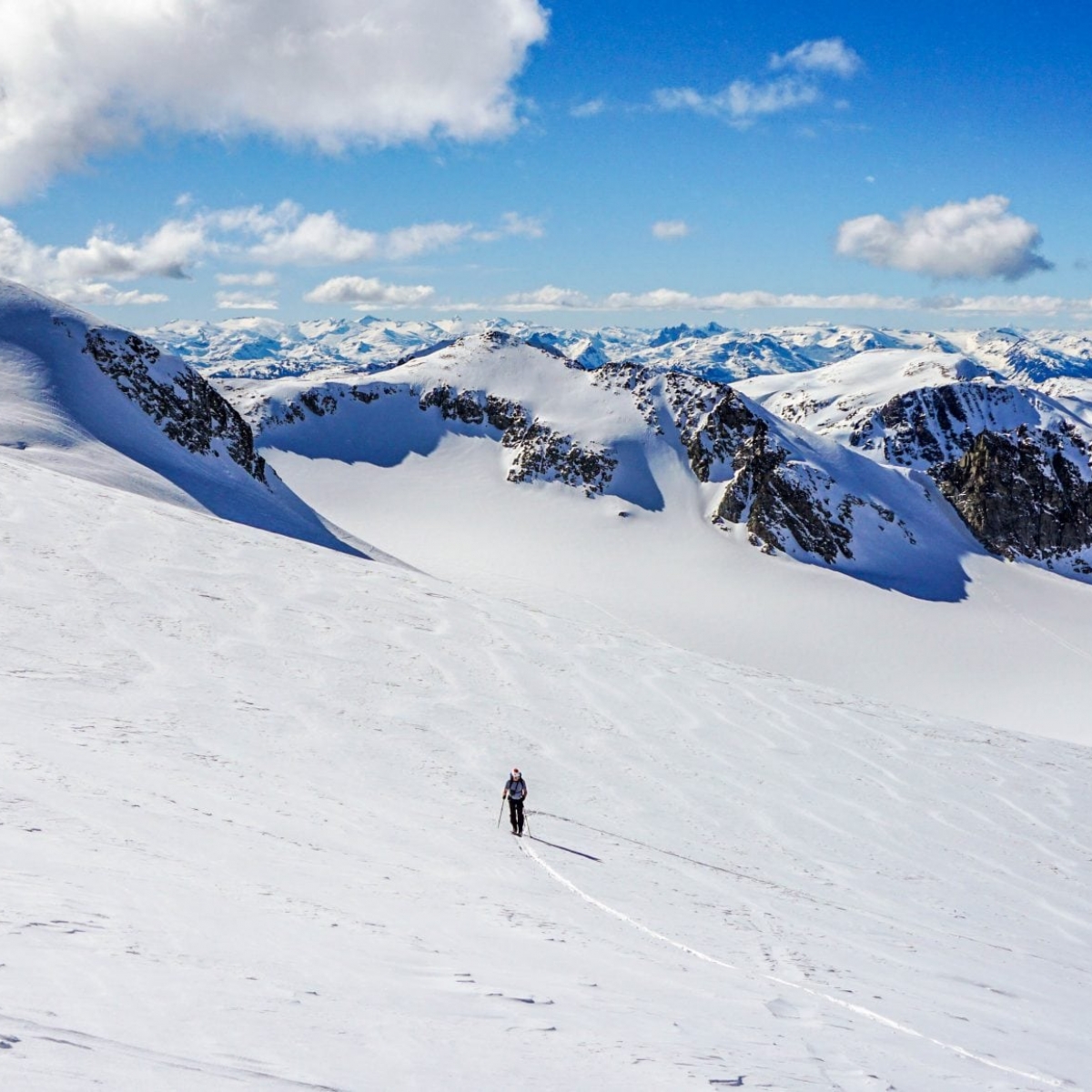 One skier Spearhead traverse