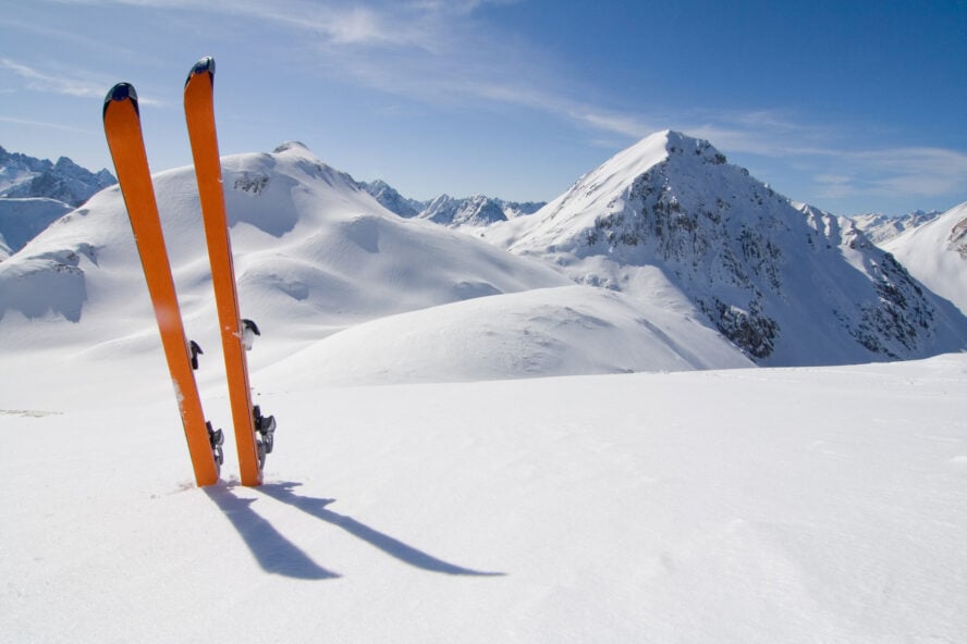 Skis in snow