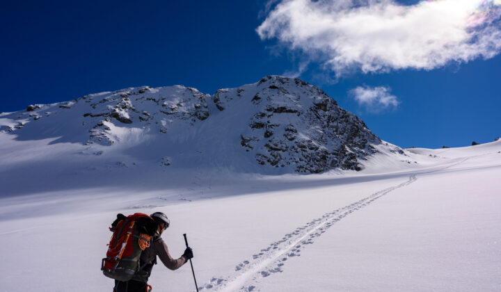 Spearhead traverse sunny day