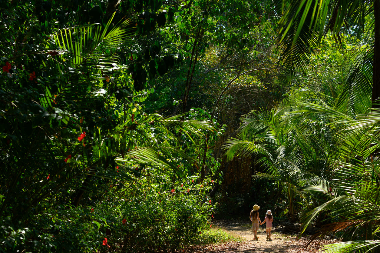 Two girls walking Corcovado