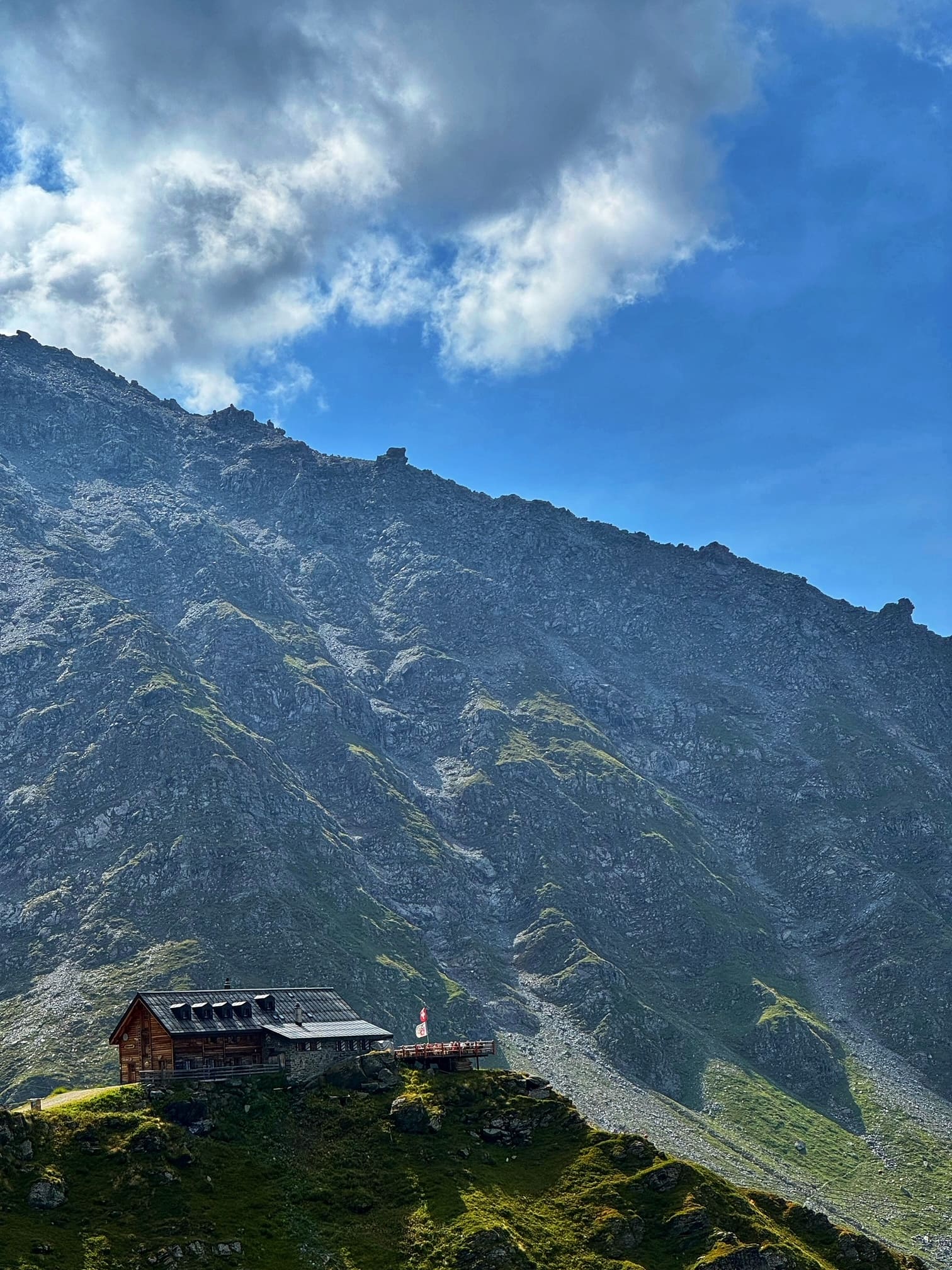 Cabane Swiss Alps