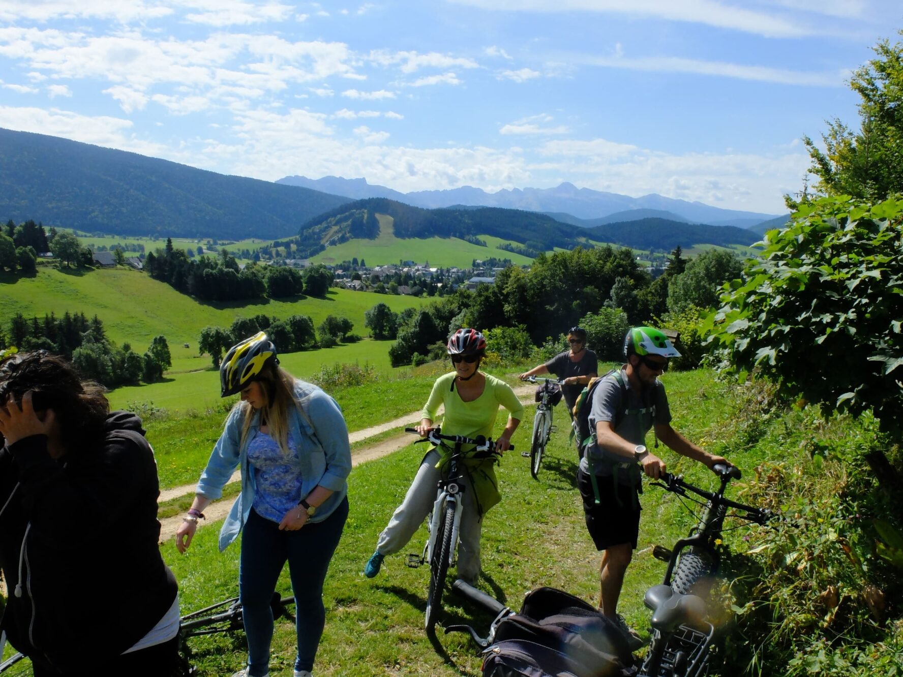 Cyclists Vercors Park
