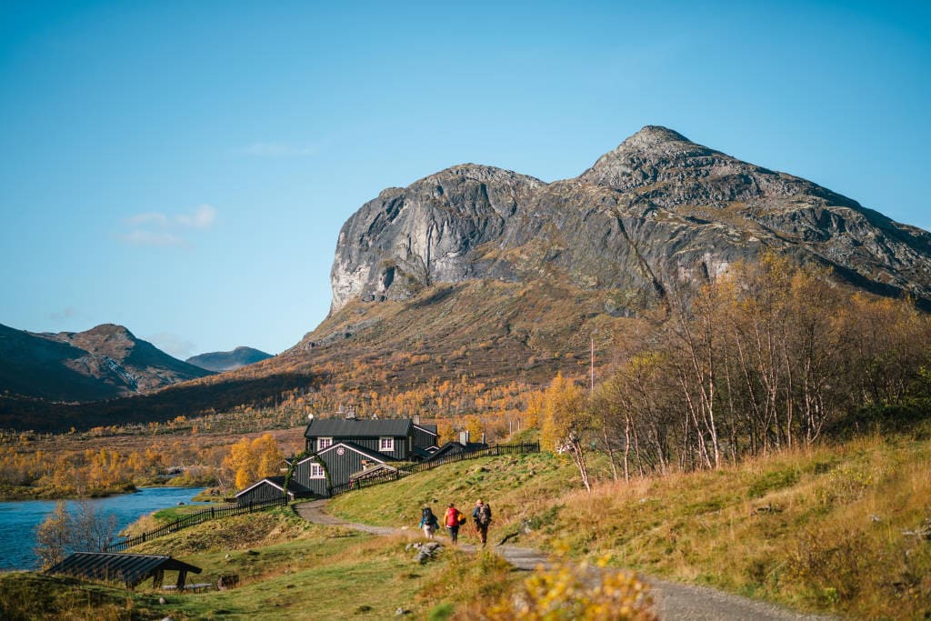 Gjendebu lodge mountain