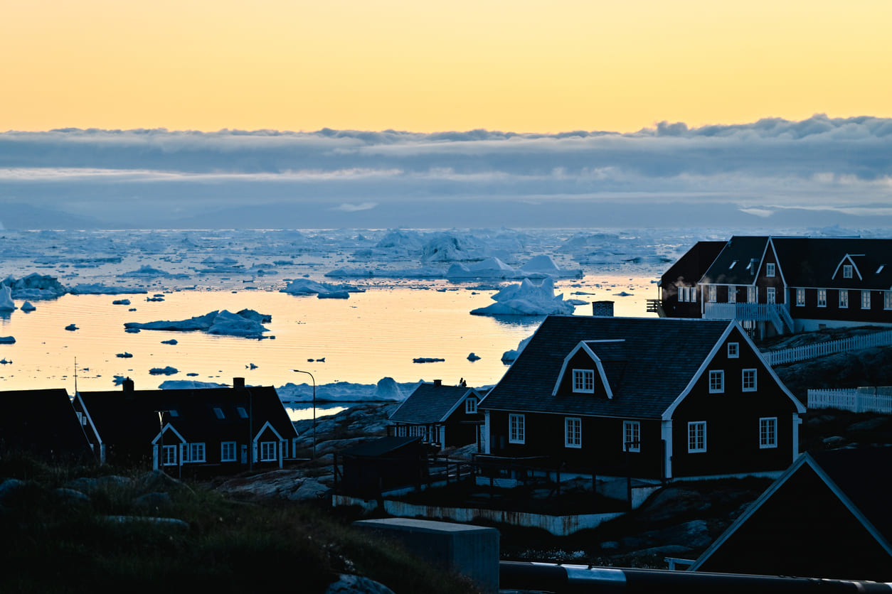 Houses waterfront Greenland