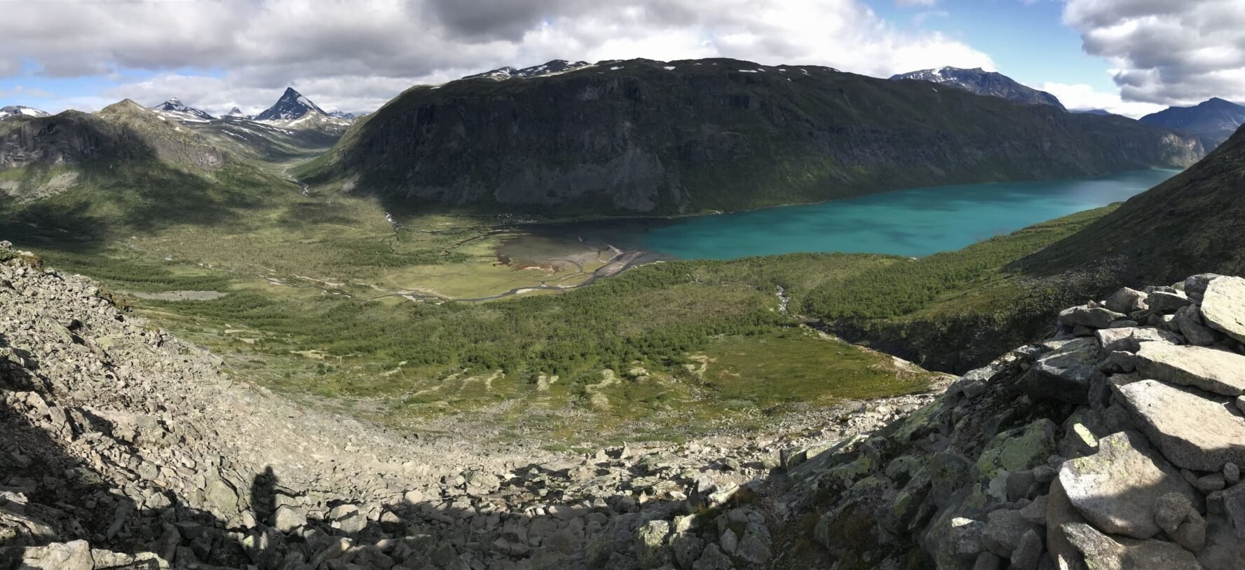 Looking down Gjendebu lodge