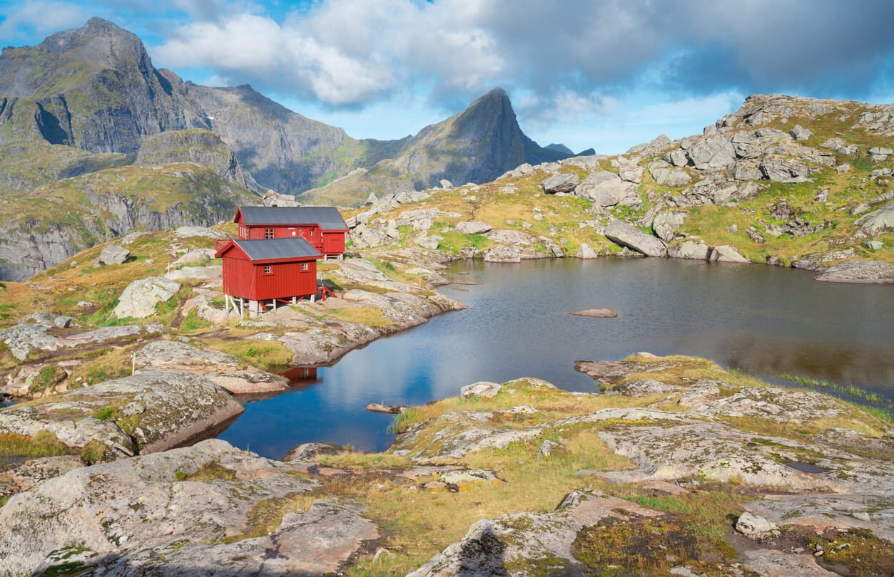 Munkebu hut Lofoten