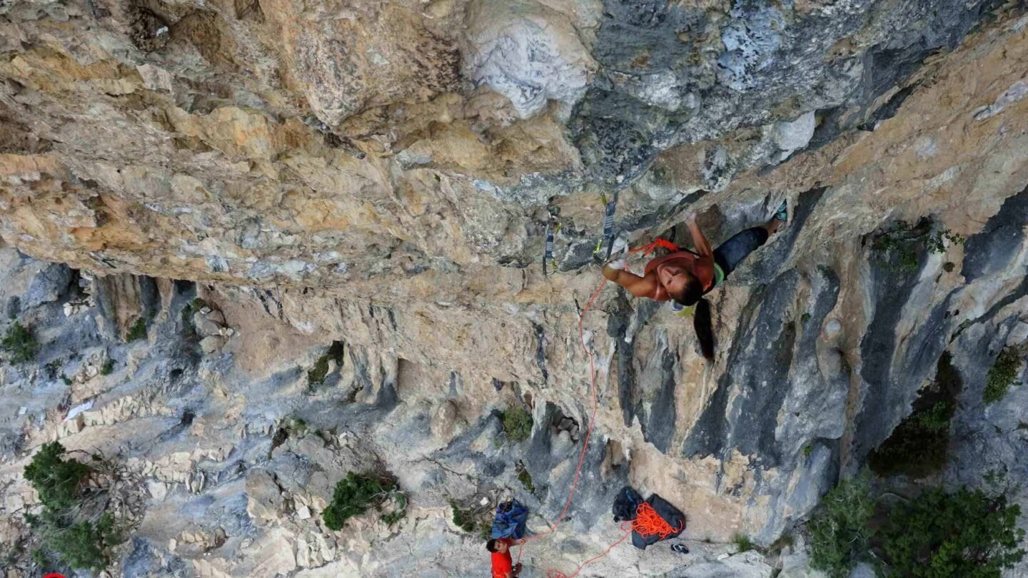 Rodellar woman climber