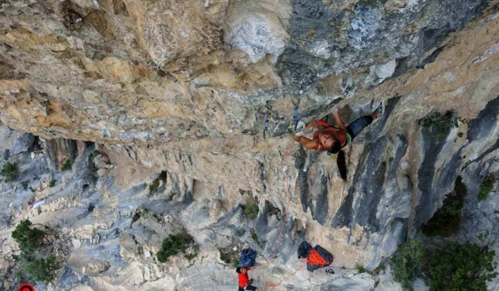 Rodellar woman climber