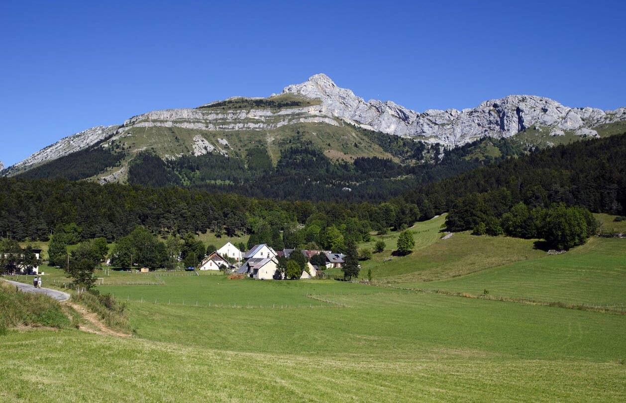 Small village near Villard de Lands