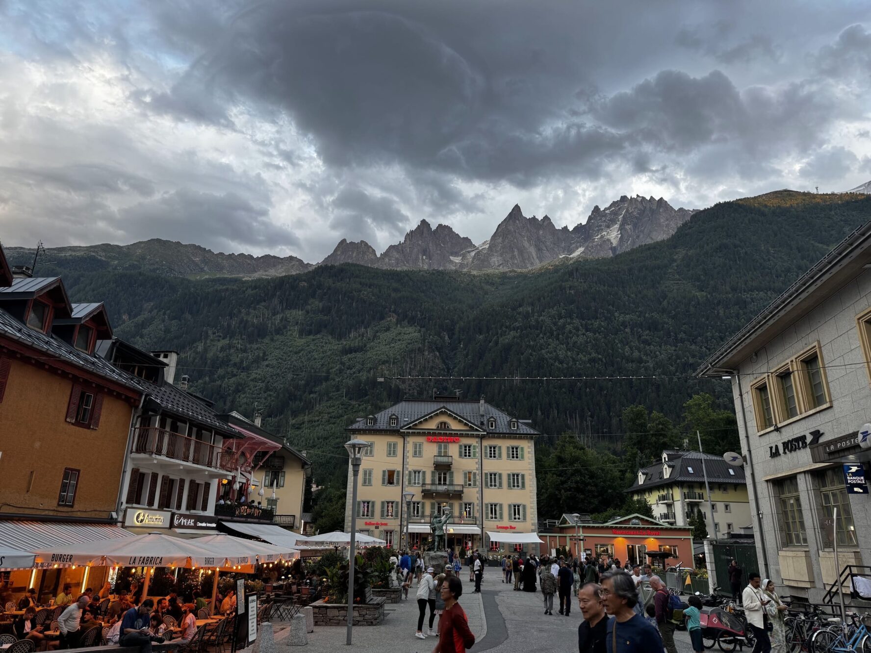 Mont Blanc bustling